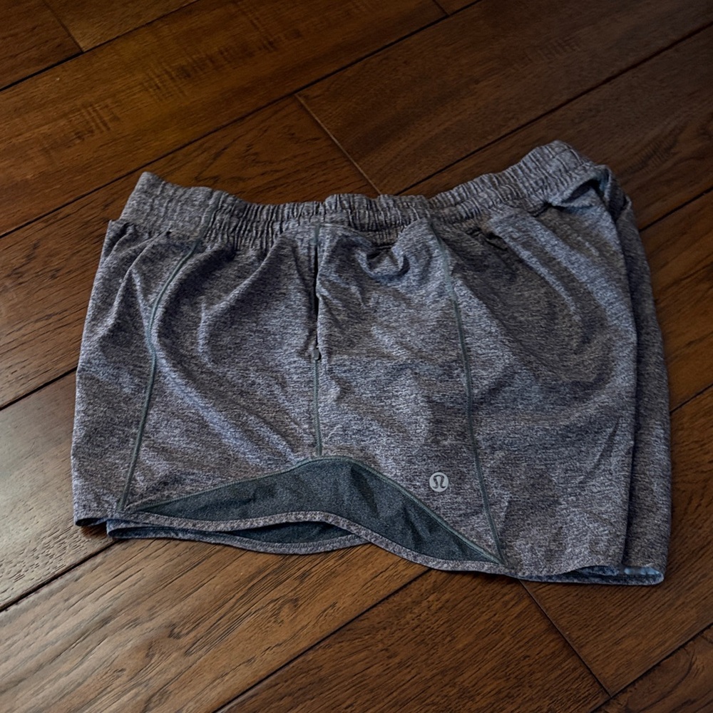 lululemon athletica Women's Heathered Gray Athletic Shorts
Size 12 Tall